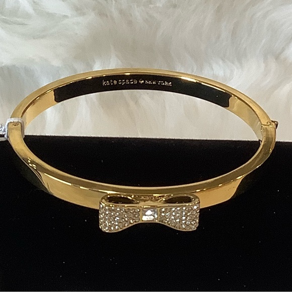 Kate Spade ♠️ Ready Set Bow 🎀 Gold Bracelet - Picture 2 of 8